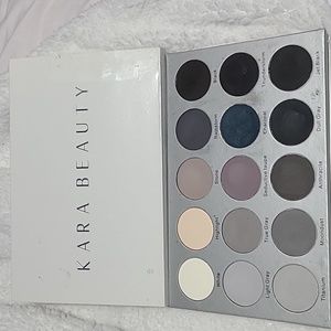 Kara Beauty palette for sale